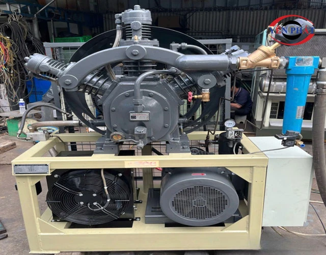 Máy nén khí 25kW YEE (BC650-10A)