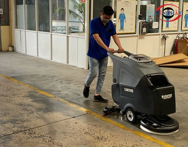 Chi tiết cách dùng máy chà sàn GM50B