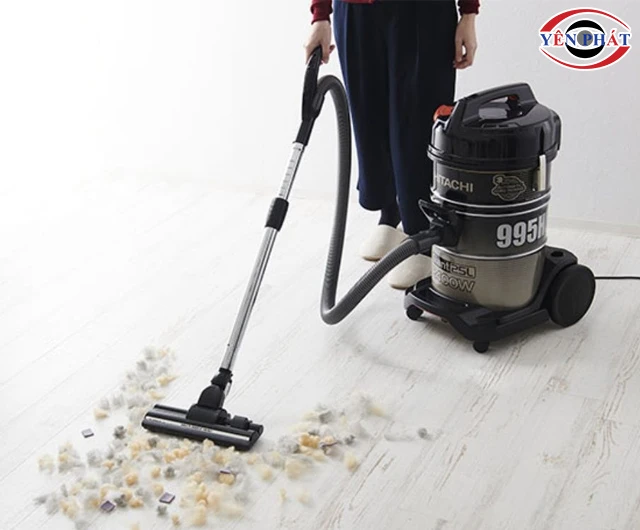 máy hút bụi công nghiệp Hitachi mạnh mẽ