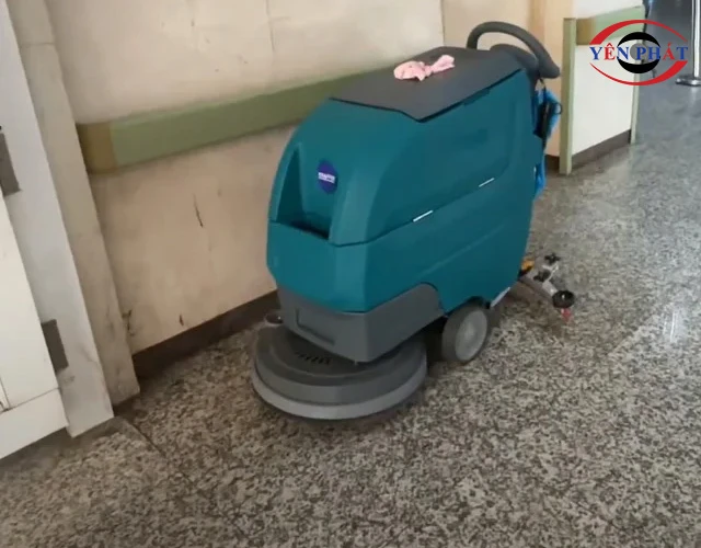 Máy chà sàn Kraffer KF60 làm sạch dứt điểm