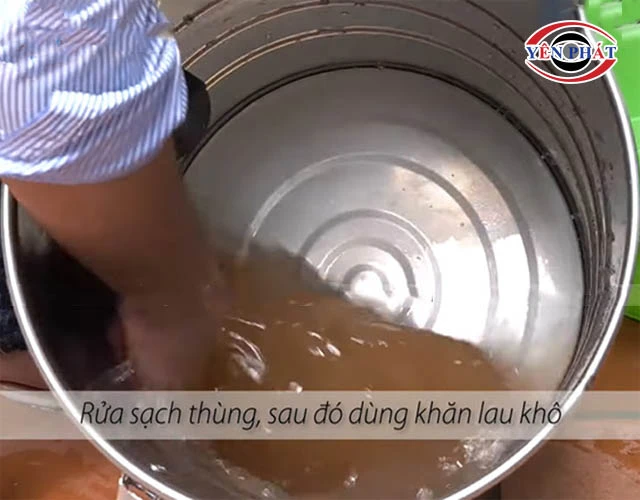 vệ sinh Máy hút bụi công nghiệp DELFIN 301 DRY