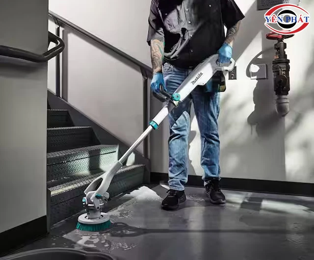 Máy chà sàn Makita GSP01M1 40V max XGT