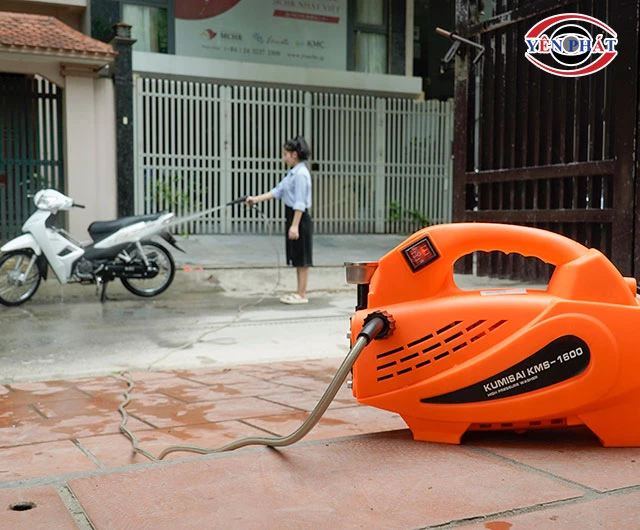 Máy rửa xe gia đình