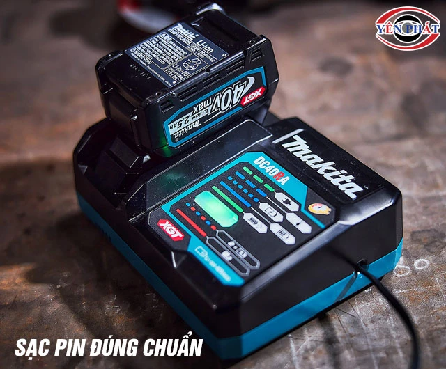 Sạc máy chà sàn Makita