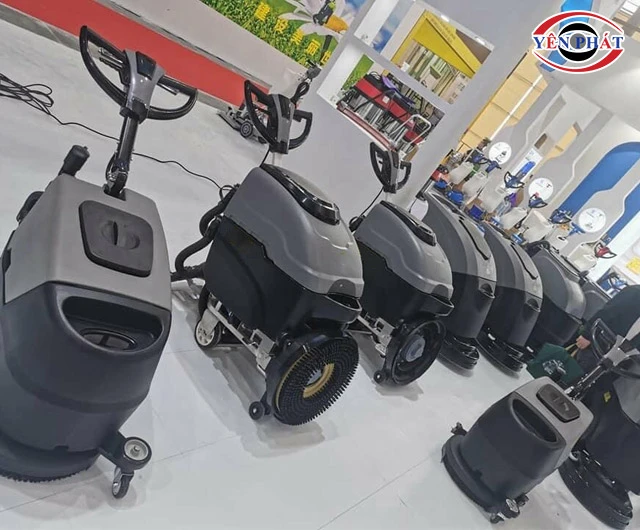 Chọn máy chà sàn pin