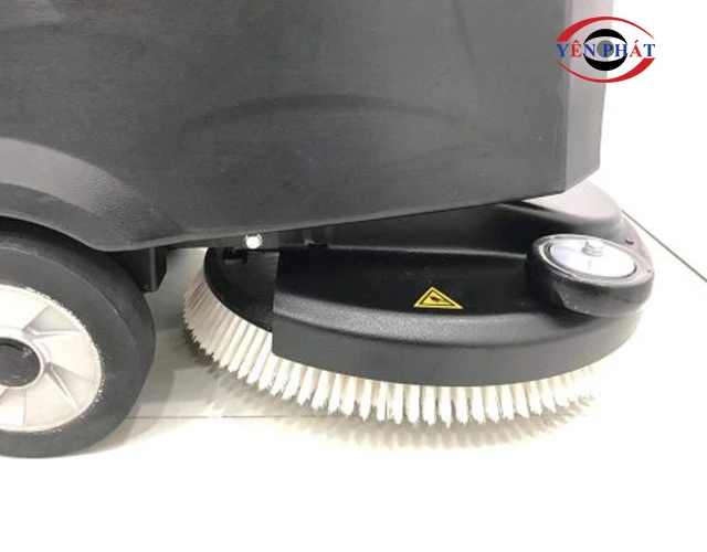 Lắp phụ kiện máy chà sàn Kraffer GM50