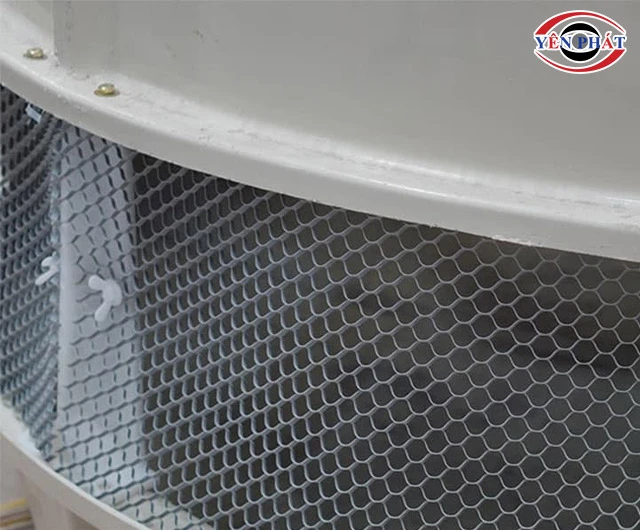 lắp lưới xám tháp giải nhiệt