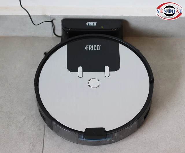 Robot hút bụi Frico tự về sạc