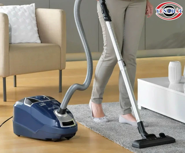 Máy hút bụi 2200W Rowenta RO6821