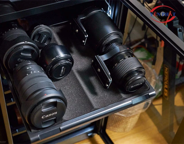 Sắp xếp đồ vật tủ hút ẩm 30L