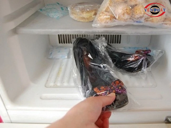 Mẹo khử mùi độc đáo: Sử dụng ngăn đá tủ lạnh