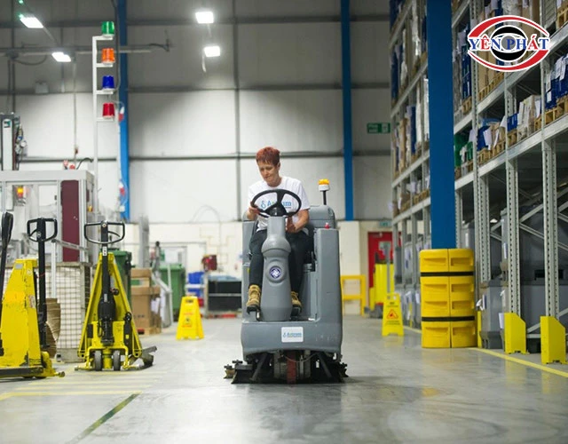 Vệ sinh các khu vực phụ trợ và ngoại cảnh