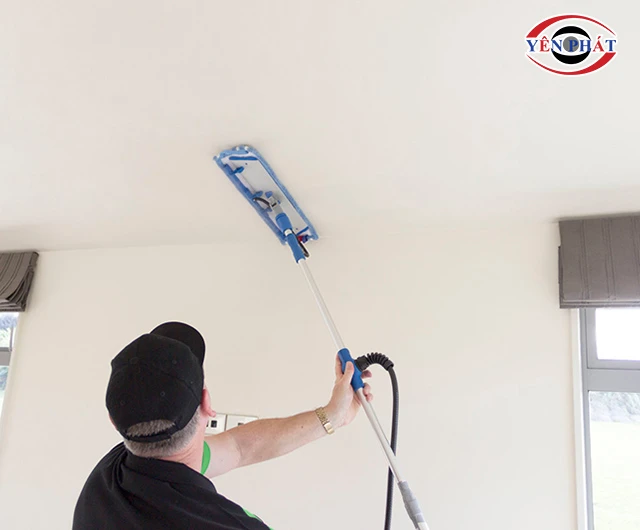 vệ sinh trần thạch cao