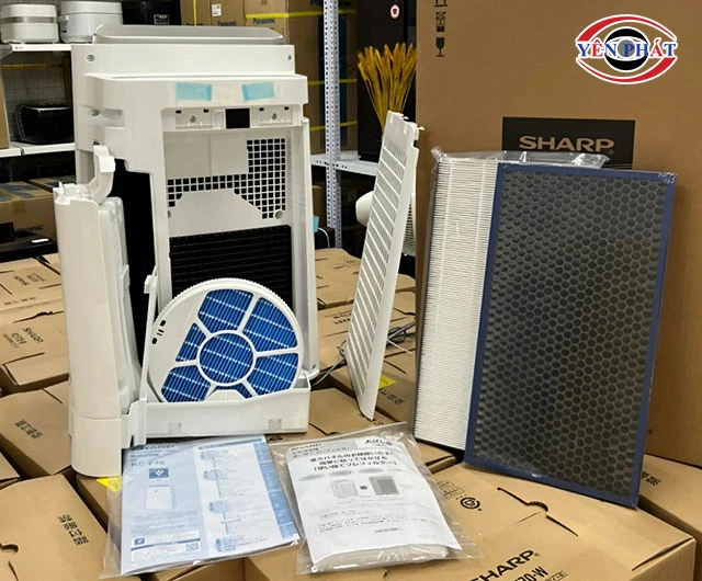  tháo máy lọc không khí Sharp