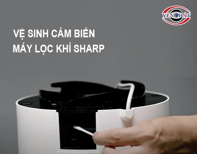 vệ sinh cảm biến của máy lọc không khí Sharp