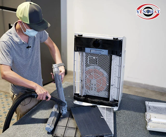 tháo các dụng cụ khác của máy lọc không khí Sharp