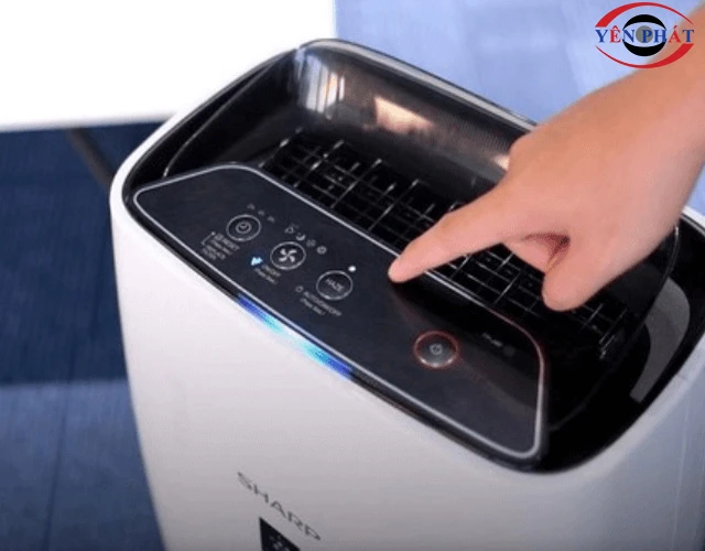 Hướng dẫn xử lý đèn báo máy lọc không khí Sharp bất thường
