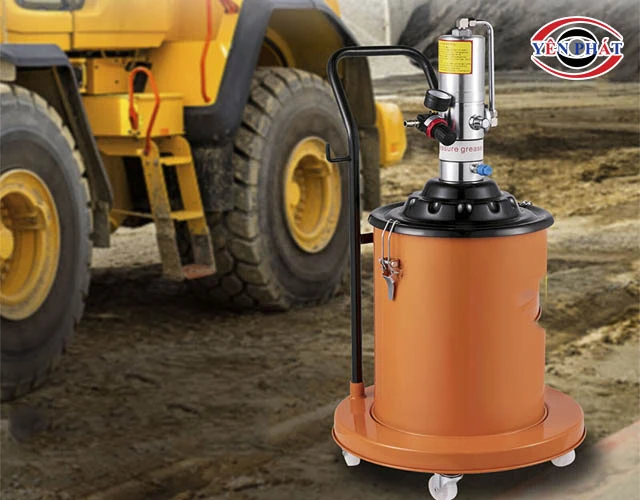 lý do cần bơm mỡ máy xúc