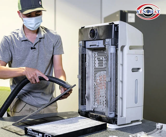 vệ sinh bộ lọc của máy lọc không khí Sharp