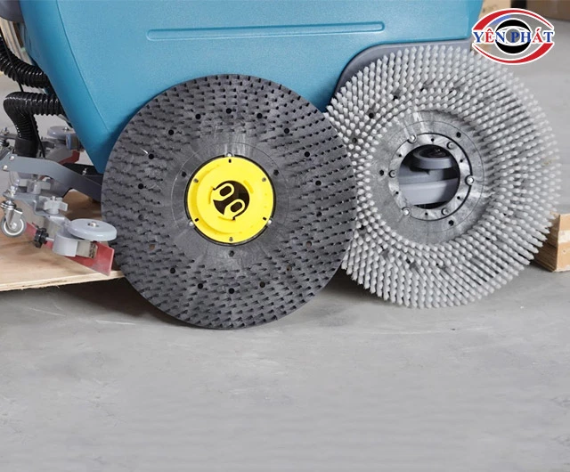 bàn chải, cần gạt máy chà sàn liên hợp Kumisai KMS 65F