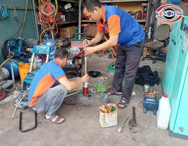 Sửa chữa máy bơm mỡ