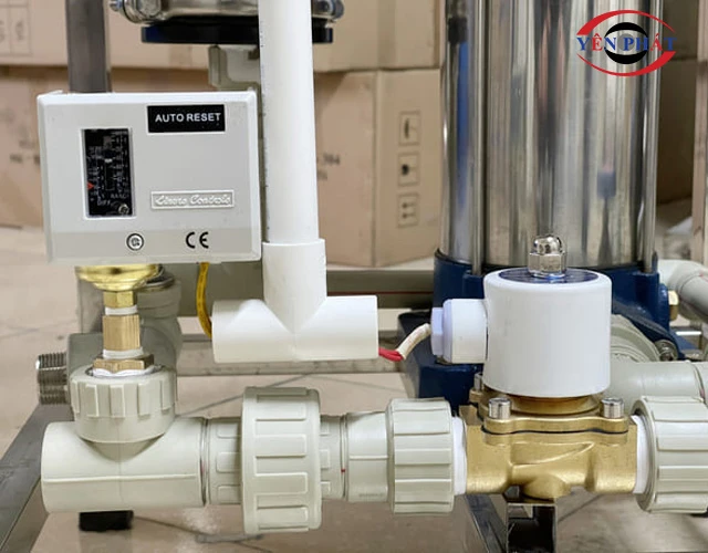 Kết nối và vận hành thử để kiểm tra ngưỡng ngắt máy