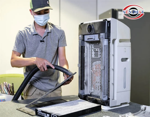 Làm sạch quạt tản nhiệt