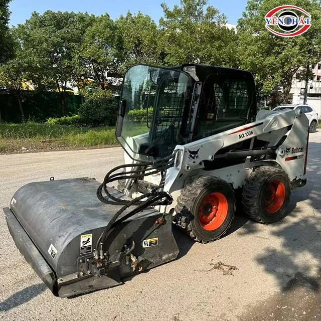 Xe quét đường Bobcat S550