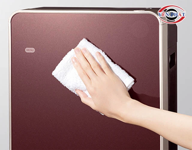 Vệ sinh thân máy