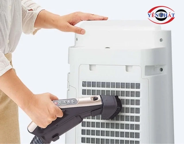 Hướng dẫn cách vệ sinh máy lọc không khí: An toàn, Hiệu quả