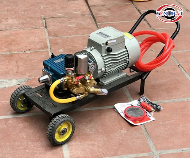 Máy phun rửa xe dây đai Nhật Bản Maruyama 5HP