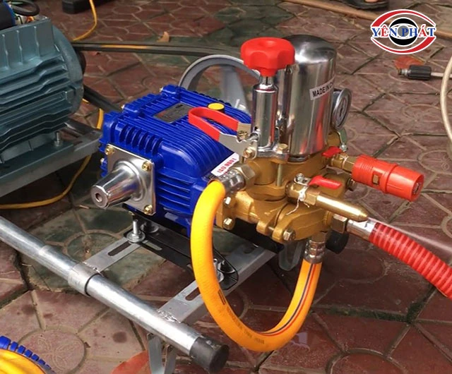 máy rửa xe dây đai Nhật Bản hoạt động tốt