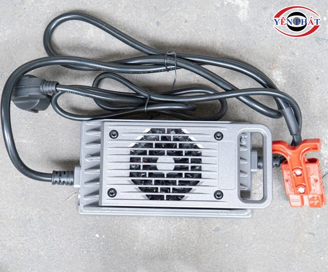 Bộ sạc máy hút bụi công nghiệp nhà xưởng Kumisai KMS-80B