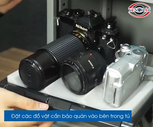 xếp đồ của tủ chống ẩm Nikatei NC-30S