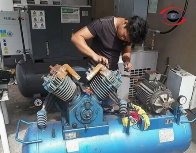 Dấu hiệu cảnh báo nên thay dầu máy nén khí piston sớm