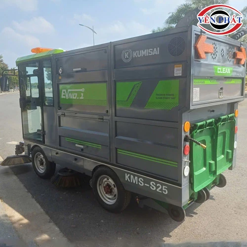Xe quét rác ngồi lái Kumisai KMS25 3