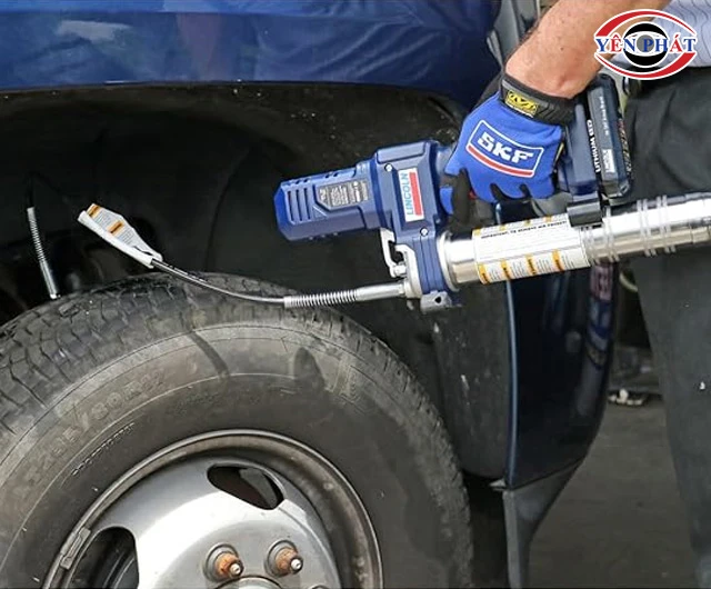 máy bơm mỡ bò bằng pin Licoln