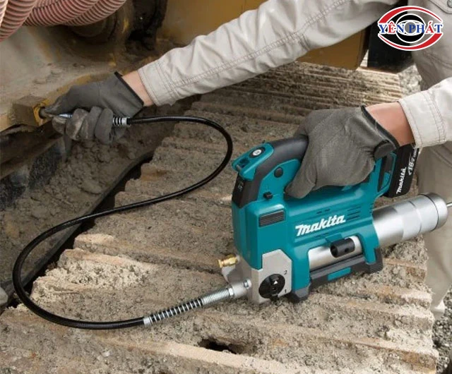 máy bơm mỡ bò pin Makita