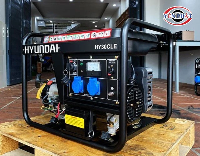 Máy phát điện Hyundai 2.6kW HY30CLE chạy xăng