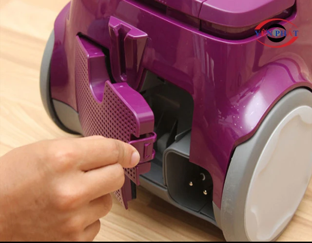  Làm sạch cửa thông gió ở mặt sau máy 