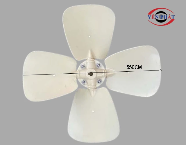 Cánh quạt tháp được làm từ chất liệu tốt với đường kính 550cm