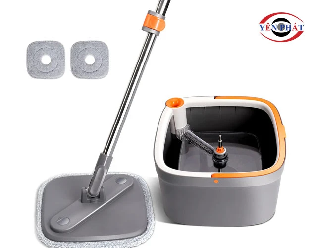 Cây lau nhà và xe vắt nước