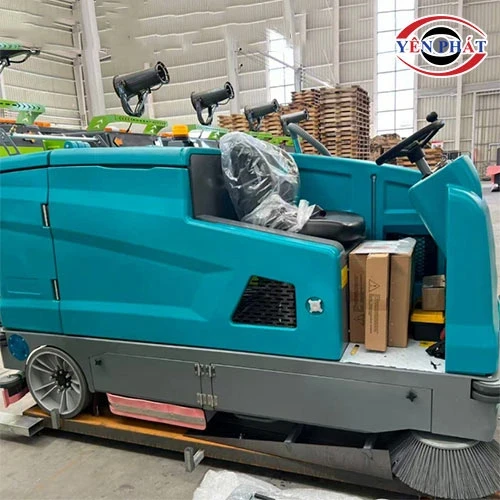 Xe quét rác chà sàn Kumisai KMS 1450XS 3