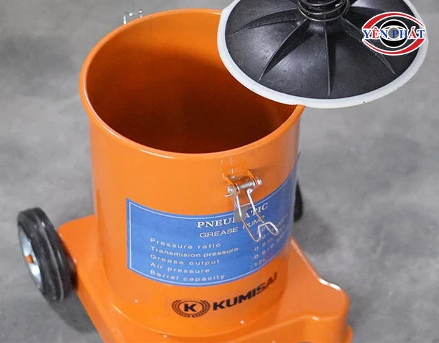 máy bơm mỡ 12 lít nâng cao tuổi thọ máy