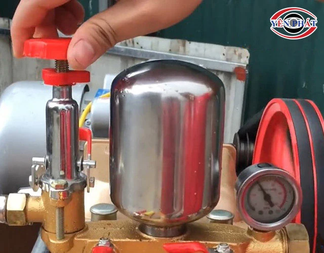 chỉnh áp máy rửa xe dây đai