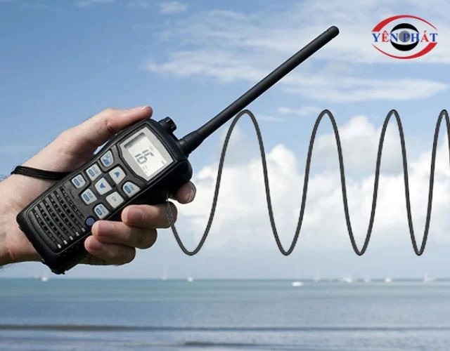 Tần số hoạt động của bộ đàm hàng hải