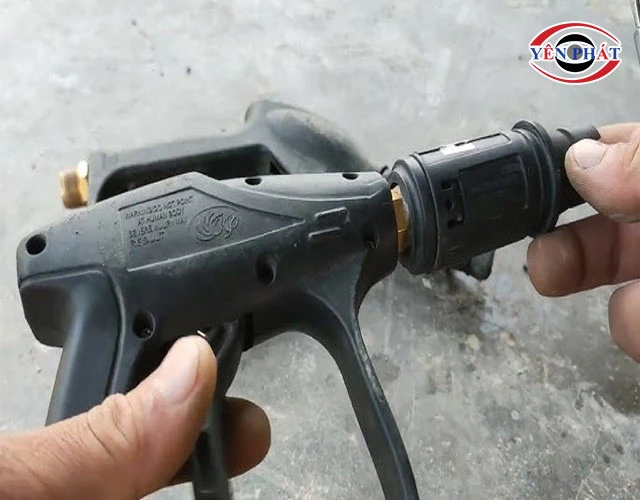 tự ngắt khi nhả cò