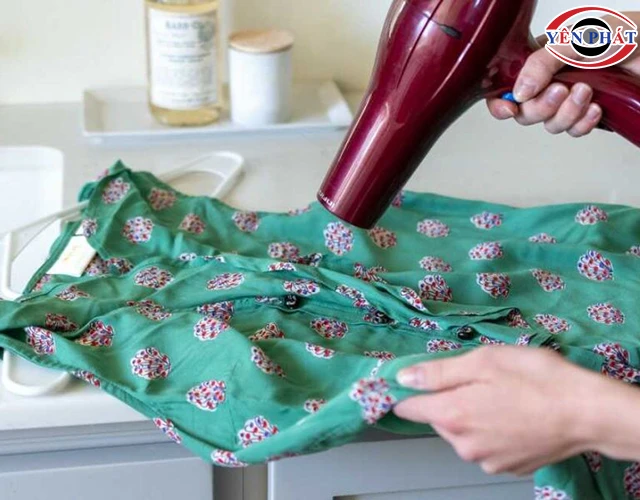 máy sấy tóc sấy khô quần áo