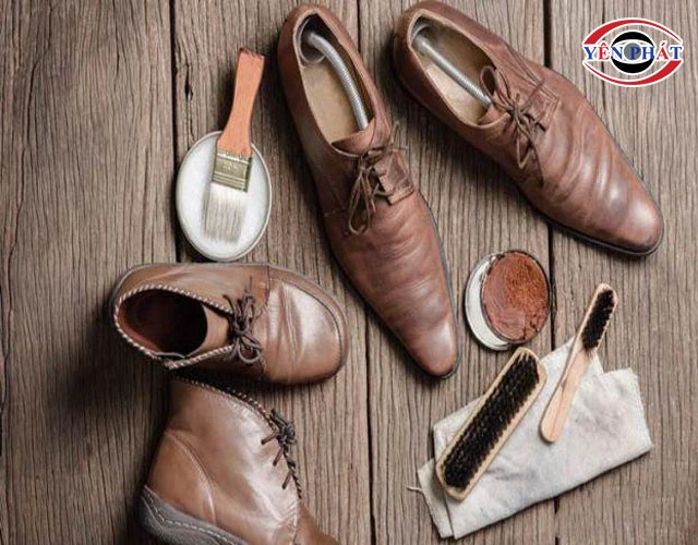 Bảo quản giày da tổng hợp