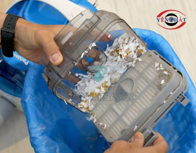 Đổ rác khi hộp đầy